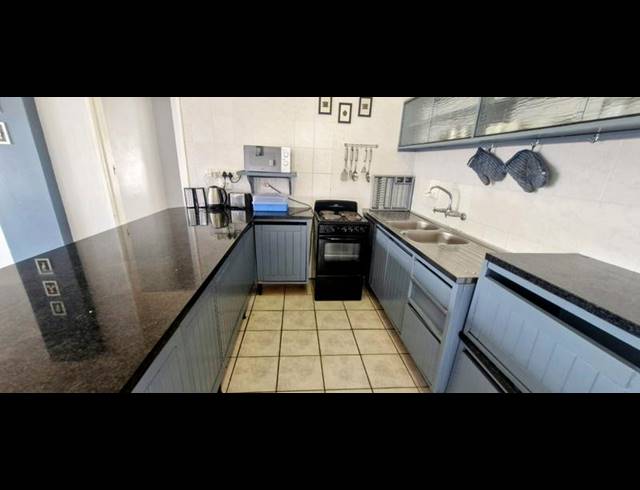 2 BEDROOM APARTMENT FOR SALE IN MARGATE BEACH